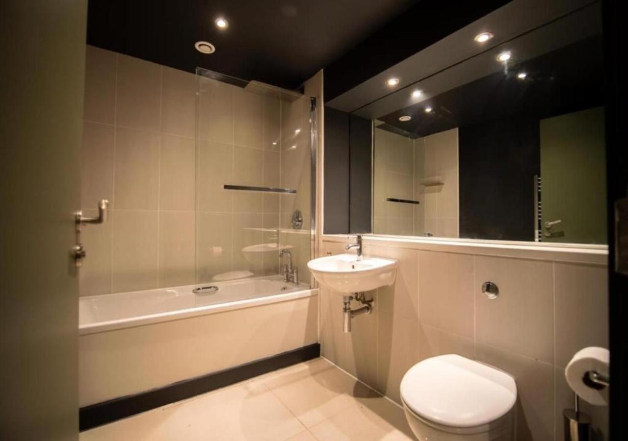 Greenhaus By The Heim Residences 맨체스터 외부 사진